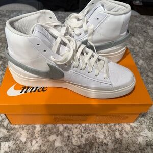 Nike Blazer Phantom Mid White Light Pumice DX5800-101 Mens 10 Womens 11.5